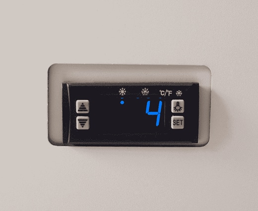 تنظیم دما در یخچال تجاری